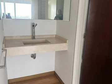 3 y 4  AMBIENTES con cochera  , 81.70 M2 , y 156.60 m2  PISCINA, SUM,GIMNASIO, SEGURIDAD ,SAUNA , LAUNDRY, PARRILLAS , SOLARIUM