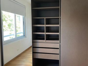 3 y 4  AMBIENTES con cochera  , 81.70 M2 , y 156.60 m2  PISCINA, SUM,GIMNASIO, SEGURIDAD ,SAUNA , LAUNDRY, PARRILLAS , SOLARIUM