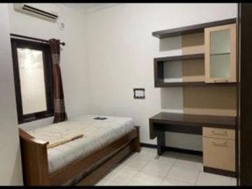 Rumah Ketintang Residence Hadap Timur One Gate Sistem Security 24jam