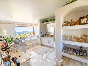 Espectacular casa de 440m2 en condominio Santa Mónica Peñuelas