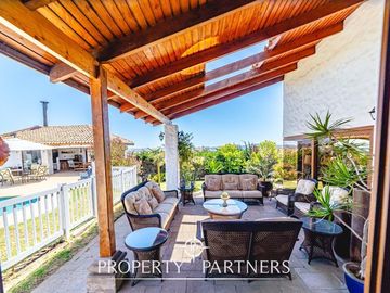 Espectacular casa de 440m2 en condominio Santa Mónica Peñuelas