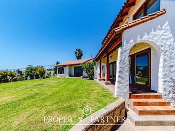 Espectacular casa de 440m2 en condominio Santa Mónica Peñuelas