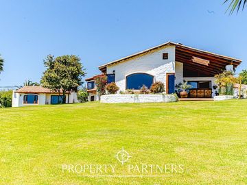 Espectacular casa de 440m2 en condominio Santa Mónica Peñuelas