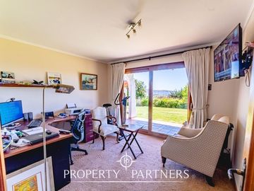 Espectacular casa de 440m2 en condominio Santa Mónica Peñuelas