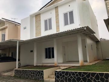 Rumah 2 lantai dalam komplek andara pangkalan jati
