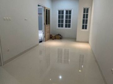 Rumah exclusive dekat tol Dan jalan raya,siap huni
