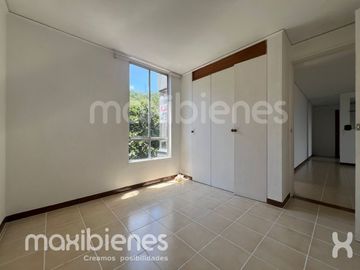 apartamento en arriendo en castropol. Cod A69137