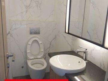 DISEWAKAN GEDUNG KANTOR STRATEGIS At SENOPATI Ry, IDR. 2,7 M/thn