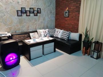 Casa con Departamento en venta en Caseros