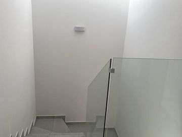 CASA EN VENTA MUY CERCA DE TOWN CENTER Y VIA ATLIXCAYOTL. PARQUE AGUASCALIENTES