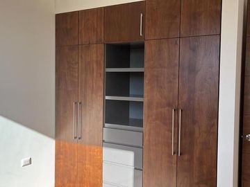 CASA EN VENTA MUY CERCA DE TOWN CENTER Y VIA ATLIXCAYOTL. PARQUE AGUASCALIENTES