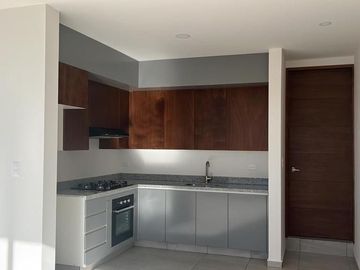 CASA EN VENTA MUY CERCA DE TOWN CENTER Y VIA ATLIXCAYOTL. PARQUE AGUASCALIENTES