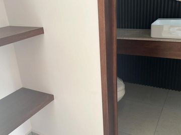 CASA EN VENTA MUY CERCA DE TOWN CENTER Y VIA ATLIXCAYOTL. PARQUE AGUASCALIENTES