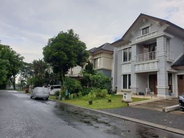 Disewakan Rumah Besar Vermont Parkland BSD City Tangerang