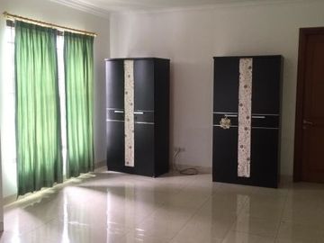 Disewakan Rumah Besar Vermont Parkland BSD City Tangerang