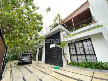 Rumah Dalam Komplek Cinere Luas, Private, Ada Kolam Renang & Rooftop