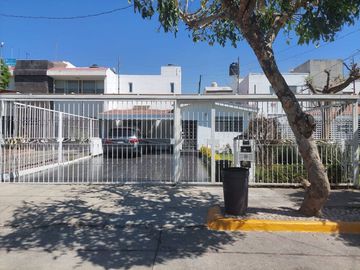 Casa en Jardines del Sol, Zapopan