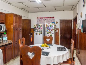 CASA 5 DORM VENTA MACROCENTRO 436M2 AV SAN MARTIN