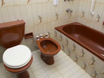 CASA 5 DORM VENTA MACROCENTRO 436M2 AV SAN MARTIN