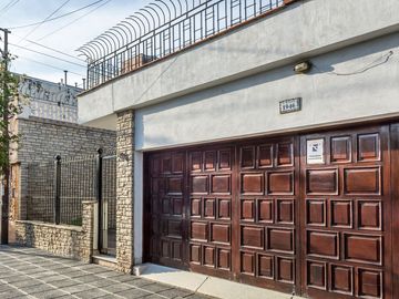 CASA 5 DORM VENTA MACROCENTRO 436M2 AV SAN MARTIN