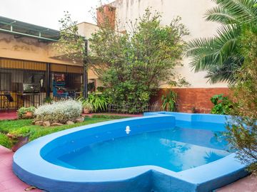 CASA 5 DORM VENTA MACROCENTRO 436M2 AV SAN MARTIN
