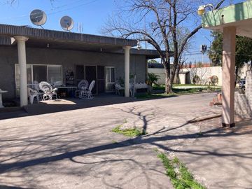 Casa en Juárez Nuevo León, con local comercial, terraza, alberca y mucho terreno