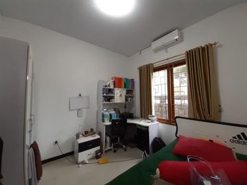 Rumah minimalis moder 2 lantai dekat kampus UGM