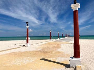 Terreno Frente Al Mar en el Hermoso Pueblo Mágico de Sisal, Ideal para Proyecto Turístico