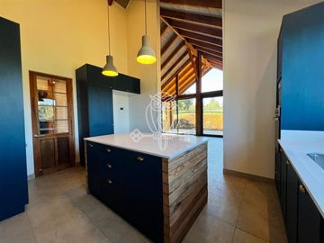 Casa en venta 4 dorm. en Villarrica
