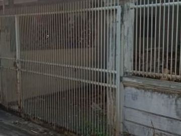 Dijual rumah tua hitung tanah di jelambar
