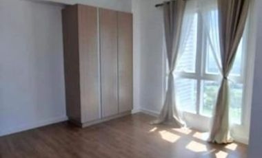 FOR SALE: Two Serendra Sequioa Tower