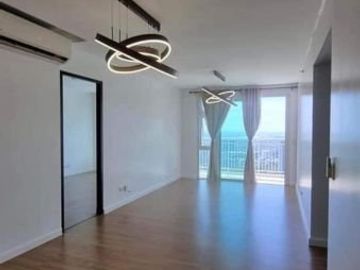 FOR SALE: Two Serendra Sequioa Tower