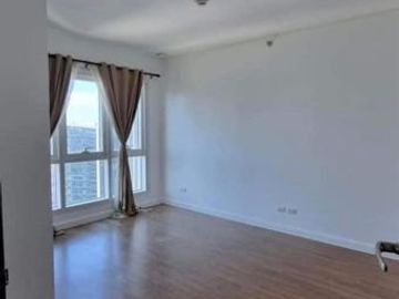 FOR SALE: Two Serendra Sequioa Tower