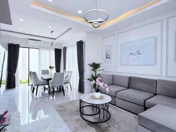Rumah Modern Full Furnished Dekat MRT Dalam Cluster di Cirendeu