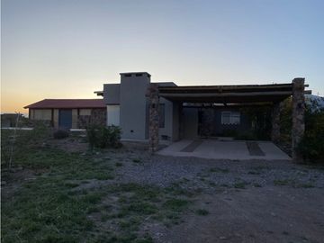 VENDO CASA QUINTA - QUINCHO- PILETA - DEPOSITO TALLER LUJAN DE CUYO