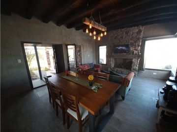 VENDO CASA QUINTA - QUINCHO- PILETA - DEPOSITO TALLER LUJAN DE CUYO