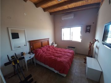 VENDO CASA QUINTA - QUINCHO- PILETA - DEPOSITO TALLER LUJAN DE CUYO