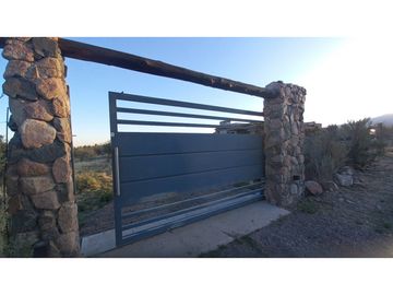 VENDO CASA QUINTA - QUINCHO- PILETA - DEPOSITO TALLER LUJAN DE CUYO