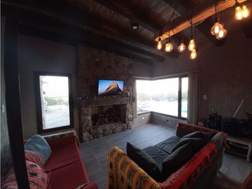 VENDO CASA QUINTA - QUINCHO- PILETA - DEPOSITO TALLER LUJAN DE CUYO