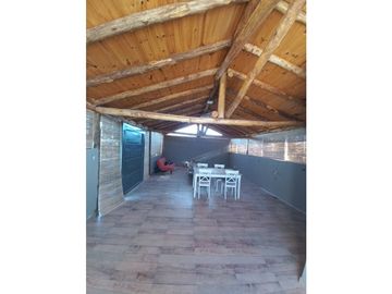 VENDO CASA QUINTA - QUINCHO- PILETA - DEPOSITO TALLER LUJAN DE CUYO
