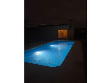 VENDO CASA QUINTA - QUINCHO- PILETA - DEPOSITO TALLER LUJAN DE CUYO