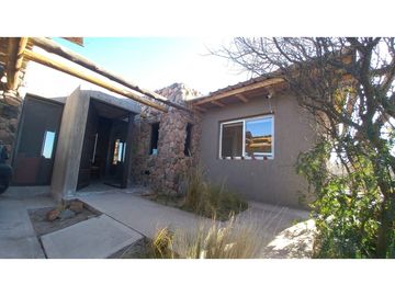 VENDO CASA QUINTA - QUINCHO- PILETA - DEPOSITO TALLER LUJAN DE CUYO