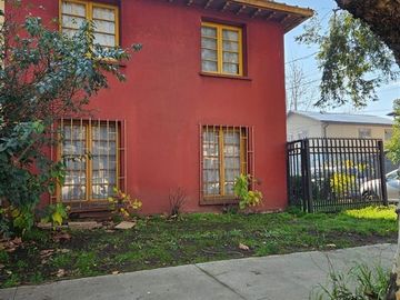 Casa en venta de 3 dorm. en Los Angeles