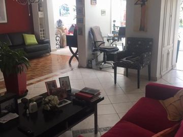 EXCELENTE Departamento TIPO CASA  UNICO