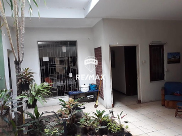 Dijual Rumah Pinggir Jalan Duren Tiga Raya, Hitung Tanah, Cocok Usaha & Kantor