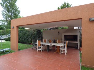 Casa  en venta en Villa Elisa - Barrio Las muñecas- Dacal Bienes Raíces