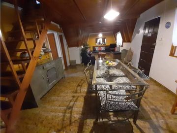 Casa Alpina en venta. Lote esq. de 700m2!!!