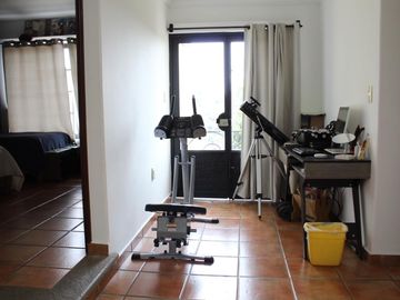 Casa Sola en Santa María Ahuacatitlán Cuernavaca - ROQ-239-Cs-562W