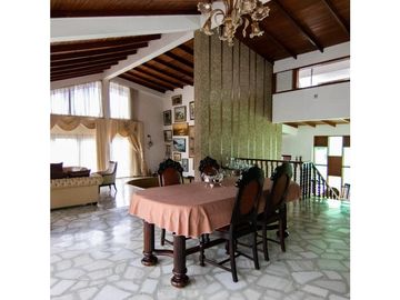 En venta casa y terreno ideal para hostería u hotel