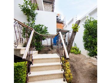En venta casa y terreno ideal para hostería u hotel